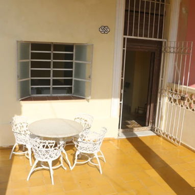 Casa en venta Vedado 3 cuartos + apartamento en azotea + garaje - 3/10
