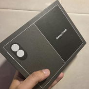 SAMSUNG GALAXY Z FOLD8 de 12/256 GB - Img 57791956