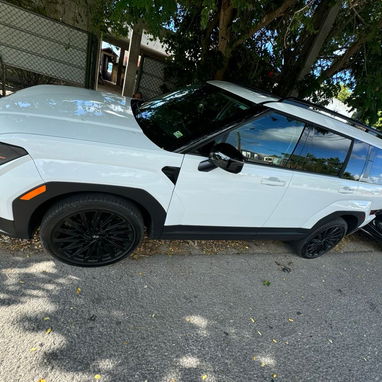 Vendo o negocio en Hyundai Santa Fe XRT 2025 12.000 millas - Img 104183050