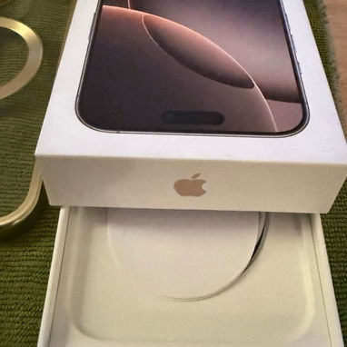 iPhone 16 pro max 256GB (( LIBRE DE FÁBRICA (sim física )en estado 10 de 10 (( SIN DETALLE ))ÚNICO DUEÑO 98% Bateria - Img 119721420