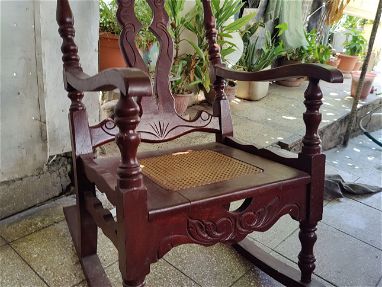Vendo pareja de sillones de madera preciosa - Img main-image-45853110