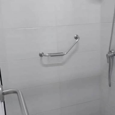 Se vende apartamento interior en Alturas de Belén, es el último apartamento de un edificio biplanta, está enrejado. C - Img 119874785