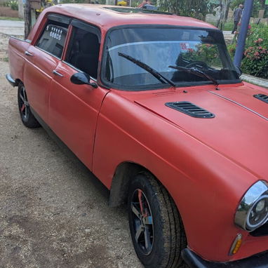 PEUGEOT 404 — CLÁSICO ADAPTADO - 2/4