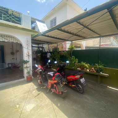 ¡EN VENTA CASA BIPLANTA CON PISCINA EN PLAYA! 🏊‍♂️🏡 - 2/10