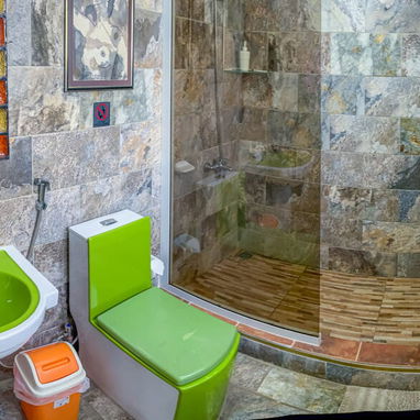 🏠 Apartamento de renta en La Habana Vieja. 🛏️ Tiene 3 habitaciones climatizadas. 📱Reservas: +5355149761 - 10/10
