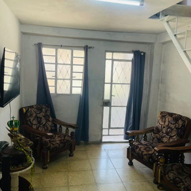 Vendo Casa en Pogolotti Marianao con todo adentro ver detalles. No Corredores - Img 127836515