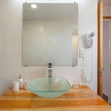 🛏️❄️ Apartamento de Lujo de 4 Habitaciones y 3 Baños con Vista al Mar en el Vedado REF 1227 🎁 - Img 72026673