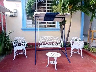 Columpio con 2 butacas y mesa de centro para exteriores ofrecemos servicio de entregas gratis en toda la Habana - Img main-image