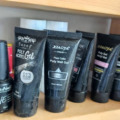 Vendo negocio de uñas completo - Img 121931584