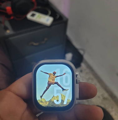Combo de audífonos y smartwatch, ideales para el gym, con su juego de manillas - Img 88024942