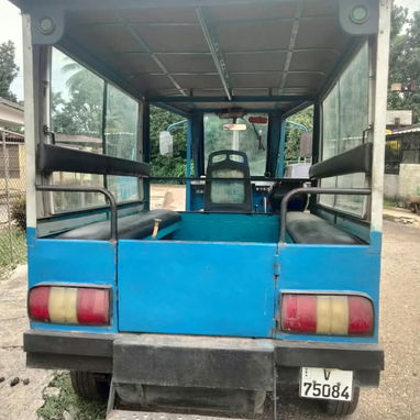 🚙 MOTONETA DE 8 PLAZAS - 3/8