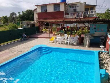 Casa en la playa en Guanabo con piscina disponible - Img 65863350