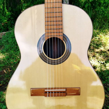 Guitarras nuevas las estrena el cliente - Img 125164273
