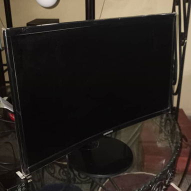 Monitor Samsung 24" de uso en perfecto estado. - Img 123063312