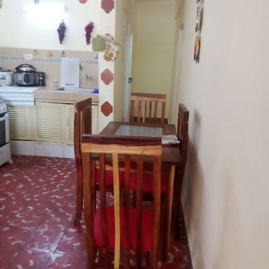 Cod. Z - Casa en Varadero: 2 Baños, Garaje y Espacio para 8 personas. ¡Lo tiene todo! 🔑 - Img 111439224