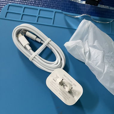 Cargador de 20 wats C/C para la carga rápida de su móvil iPhone - Img 75470922