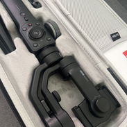 Gimbal/Estabilizador Zhiyun Smooth 4 para teléfono inteligente, iPhone, Android, teléfono celular, 3 ejes. - Img 55811656