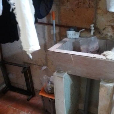 Casa en Centro Habana cerca de Infanta y Neptuno - Img 122109353