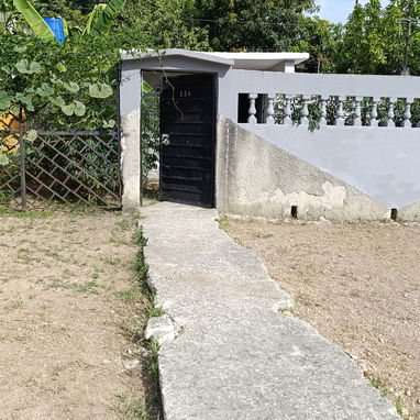 Vendo casa Grande 23 000 usd. más Fotos y detalles al WhatsApp, aquí solo se deja poner 10 fotos - 2/10