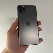 Iphone 11 pro max Con 100 de batería con 3 meses de garantía - Img 58445017