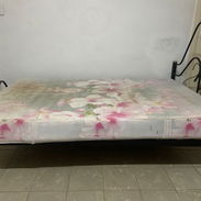 Se venden dos camas con colchón - Img 54870337