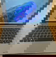 Laptop 2 en uno - Img 48825844