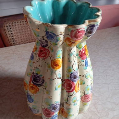 Búcaro antiguo de porcelana italiana pintado a mano, marca Deruta. - Img 120990358