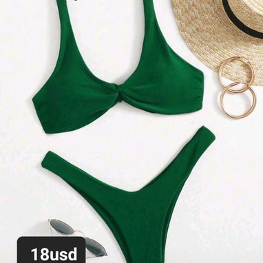 Bikinis gafas y monos deportivos - Img 123819060