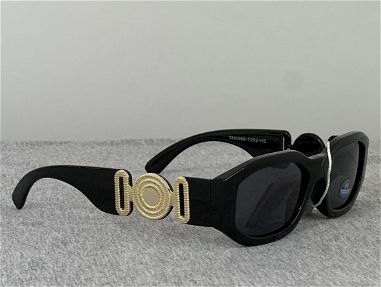 Gafas de mujer negras y doradas, polarizadas - Img main-image-45768612