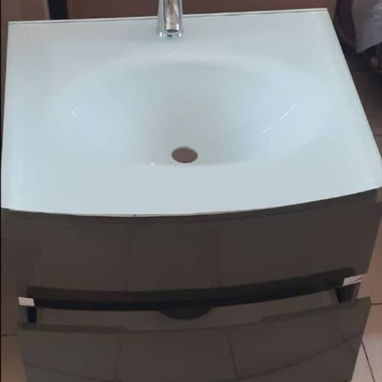 Set de baño: lavamanos tipo encimera con llave mezcladora y herrajes, gavetero y 2 espejos con Luces LED - Img 124958240