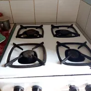 Cocina de gas de 4 hornillas con regulador. - Img 58025937