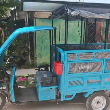 TRICICLO ELÉCTRICO YAMAKI  (CON CABINA, TECHO Y PANEL SOLAR) - 5/6