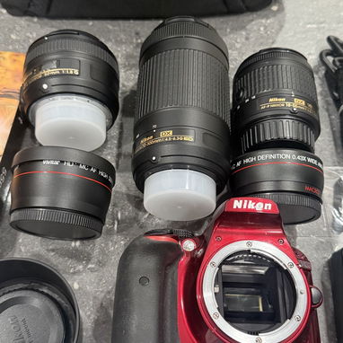 Nikon D3400 con 3 lentes y muchos accesorios - Img 124734454