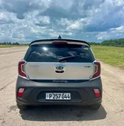 Vendo o negocio Kia picanto del 2017 muy bueno el carro - Img 46721677