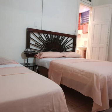Vendo casa colonial en my buen estado en Centro Habana - 7/10
