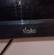 Ventó televisor  LED roto de 55 pulgadas modelo VIDAO - Img 46010993