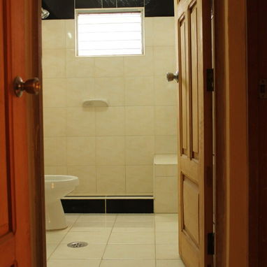 VENTA DE CASA INDEPENDIENTE DE DOS PLANTAS EN LA CIUDAD DE CANAGUEY - Img 121785420