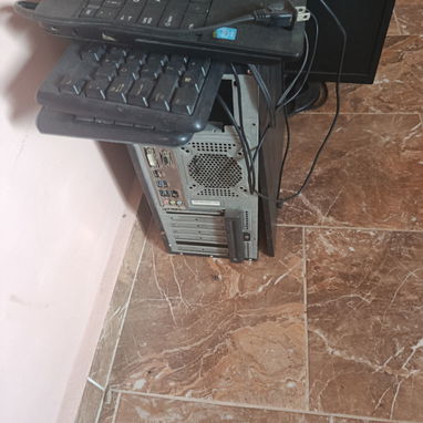Venta de componentes de PC y otros para piezas de respuesto - 2/2