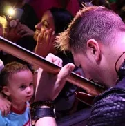 SE IMPARTEN CLASES DE GUITARRA ACÚSTICA Y ELÈCTRICA PERSONALIZADAS, E INDIVIDUALES DESDE 0 TANTO PARA NIÑOS PEQUEÑOS COM - Img 49827711