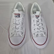 Converses originales bajitos Nuevos!! - Img 56386478