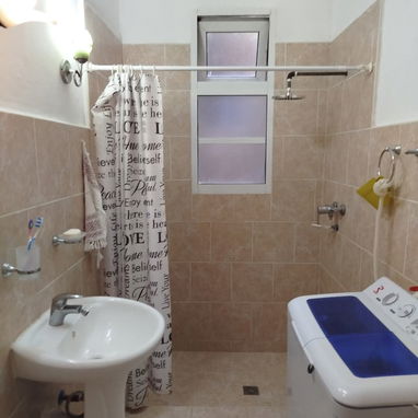 Apartamento con ubicación Premium en el Límite de Vedado !!! - Img 102726630