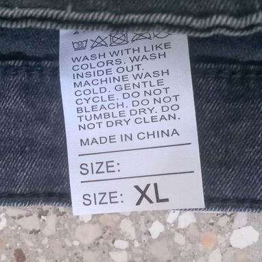 Vendo pantalon d mezclilla d buen elastizado de hombre. Talla 34 Nuevo - Img 125099712