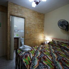 Se vende Hostal de 5 Cuartos con 4 Baños en El Vedado, de excelentes condiciones y confort alto - 7/10