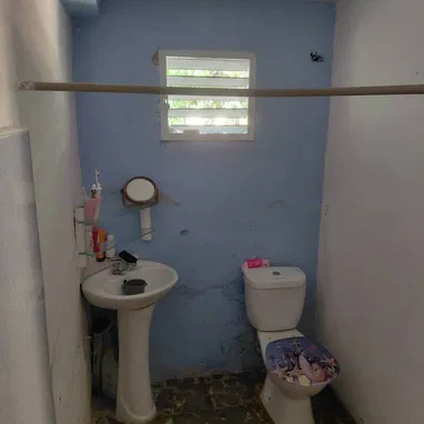 "$18.000usd AJUSTABLE. En venta casa  de 2 plantas en Guanabo, en Ampliacion  Marbella. - 6/10