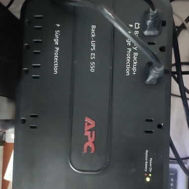 Backup UPS APC ES 550 330w impecable sin batería trabajando al 101%precio 40usd - Img 122662004