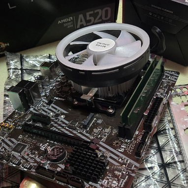 GANGA -KIT MSI  A520M PRO+RYZEN 3 2300x+8GB-GDDR 4 - Img 121652861