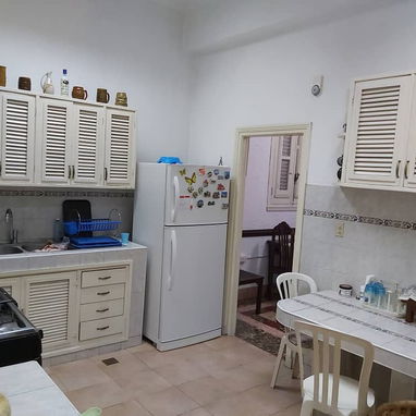 Hermosa casa independiente de tres habitaciones con garaje en excelente zona de Playa!!! - Img 97737518