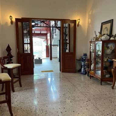 Nada como disfrutar del lujo en familia. - Img 114962842