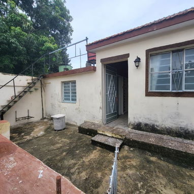 VENTA DE CASA  BIPLANTA  INDEPENDIENTE EN PLAYA - 7/10