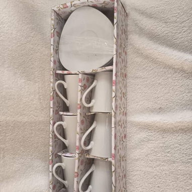 Tazas de café con platicos - Img 122267445